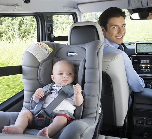 Sai lầm khi sử dụng ghế ngồi ô tô trẻ em